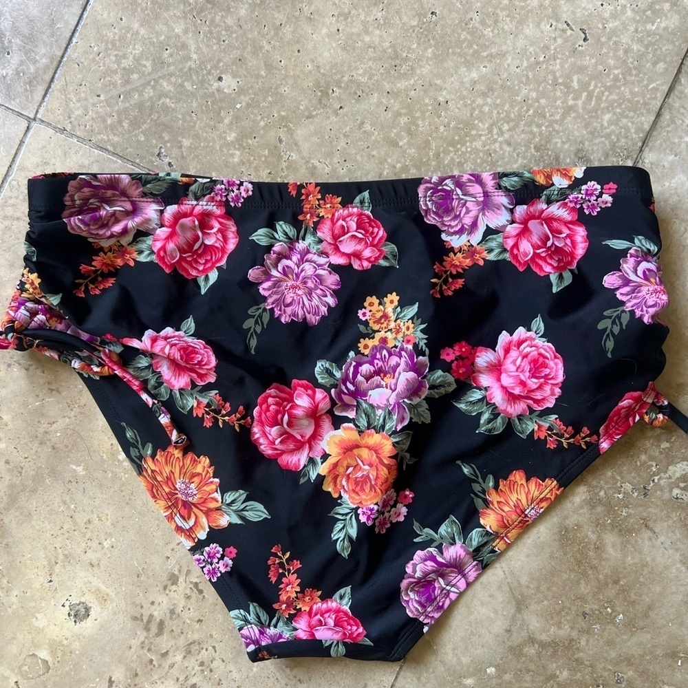 Terra and Sky ladies, high-rise bikini bottoms 1X perfect condition - Picture 5 of 6